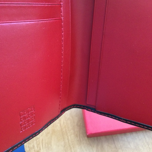 CH Carolina Herrera Men’s Wallet - Picture 9 of 9